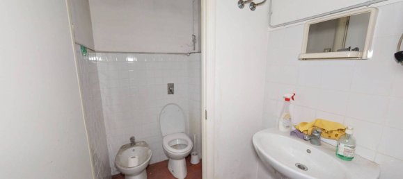 140m² Warehouse in Turin, Italy No. 214619 11