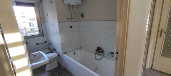 Квартира с 4 спальнями в Ачиреале, Италия № 109973 19