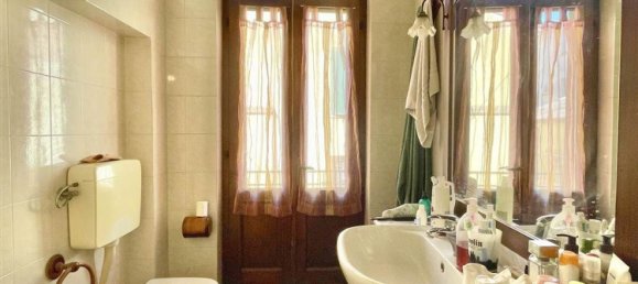 3 rooms Apartment in Mantua, Italy No. 250324 20