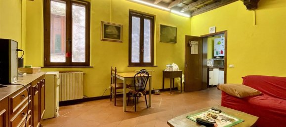 3 rooms Apartment in Mantua, Italy No. 250324 4