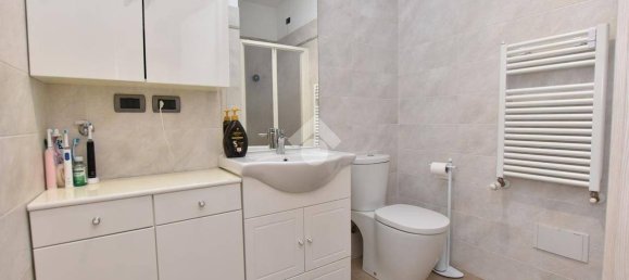 Apartamento de 2 dormitorios en Vignate, Italy No. 161144 25