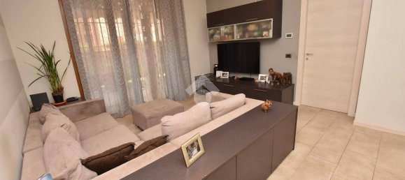 Apartamento de 2 dormitorios en Vignate, Italy No. 161144 9