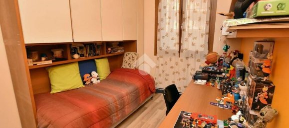 Apartamento de 2 dormitorios en Vignate, Italy No. 161144 17