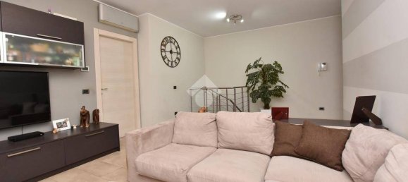 Apartamento de 2 dormitorios en Vignate, Italy No. 161144 10