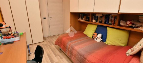 Apartamento de 2 dormitorios en Vignate, Italy No. 161144 18