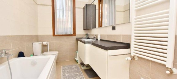 Apartamento de 2 dormitorios en Vignate, Italy No. 161144 20