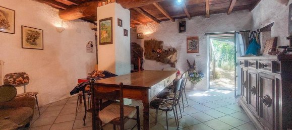 Casa de 8 divisões em Fabbriche di Vergemoli, Italy N.º 112608 26