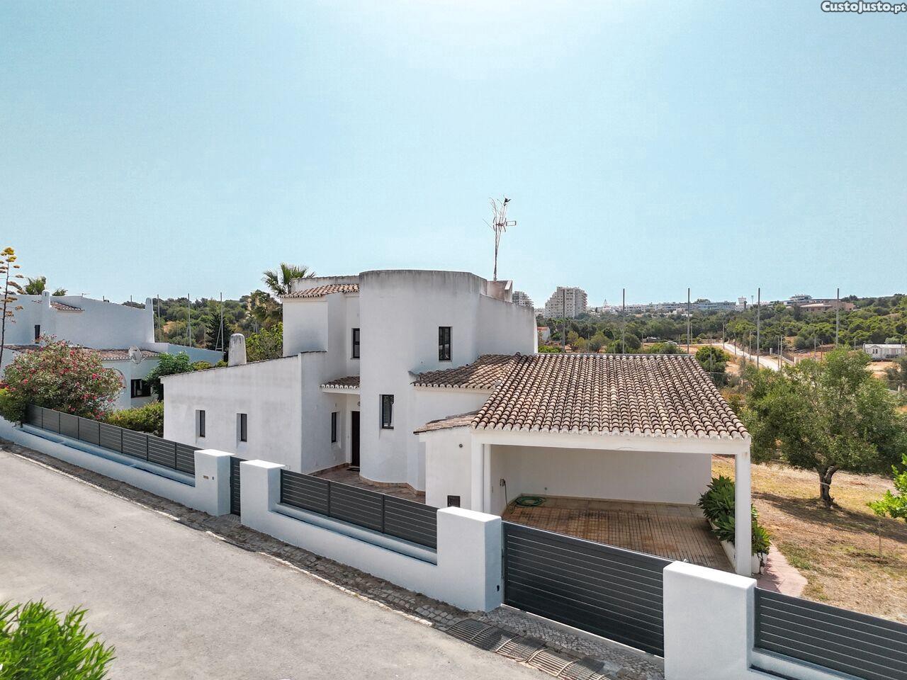 3 غرف نوم منزل في Alvor, Portugal رقم 264012