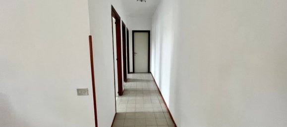 3 bedrooms Apartment in Follonica, Italy No. 316020 8