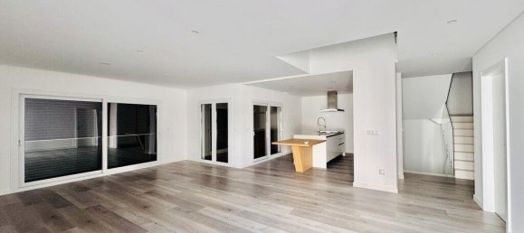 4 bedrooms Townhouse in Corroios, Portugal No. 93588 2