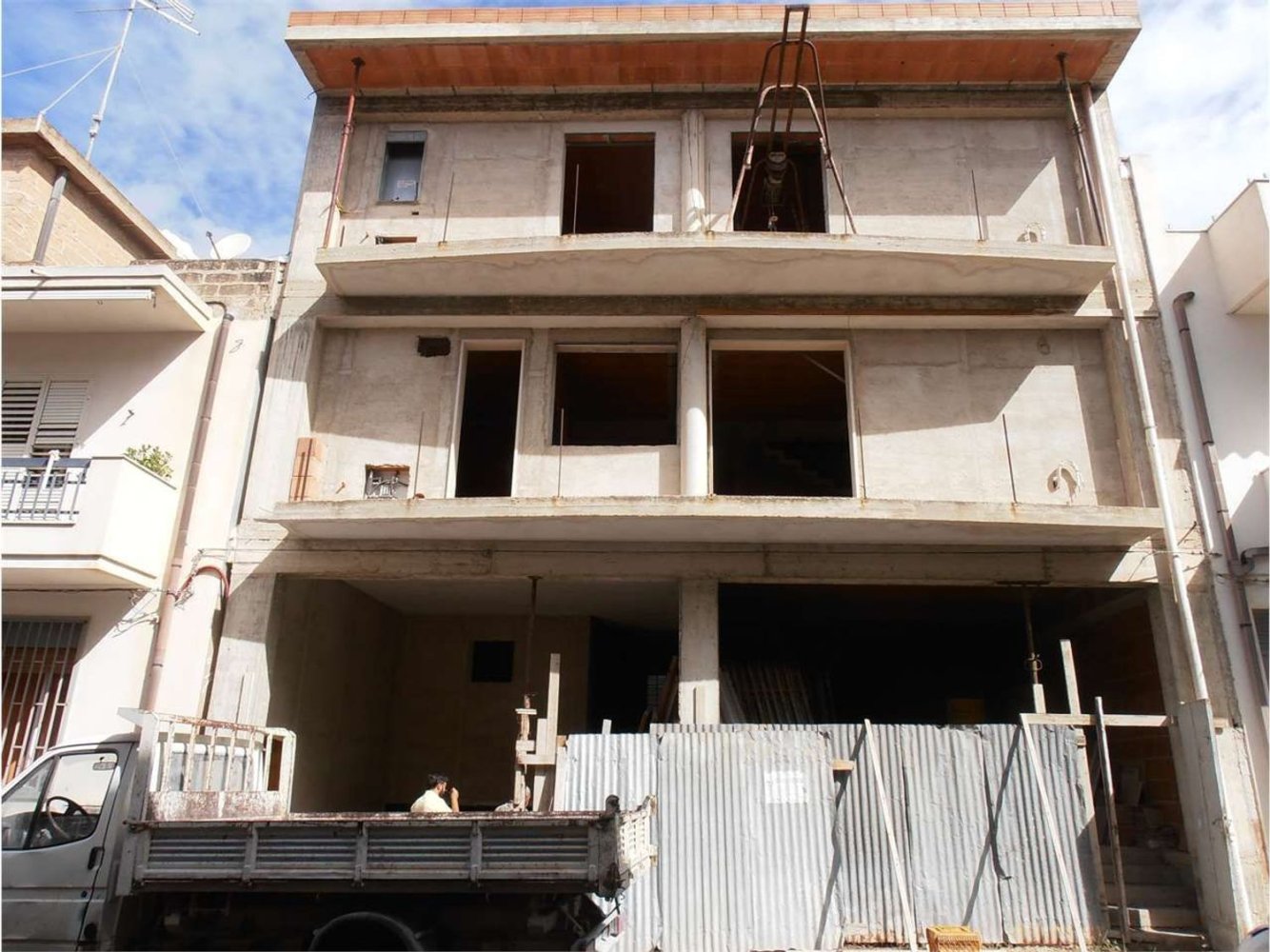 Здание 330м² в Комизо, Италия № 315967