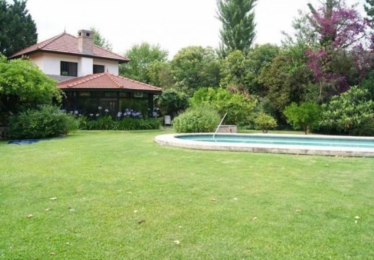 4 bedrooms House in Pilar, Argentina No. 10484