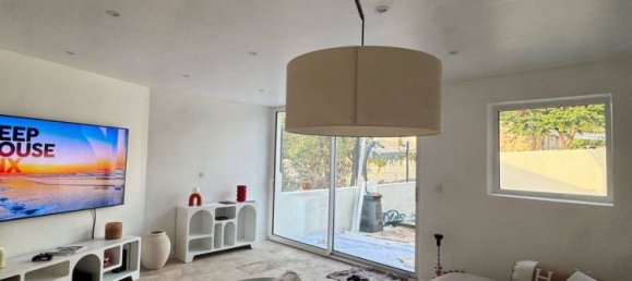 2 bedrooms House in Aubagne, France No. 330546 2