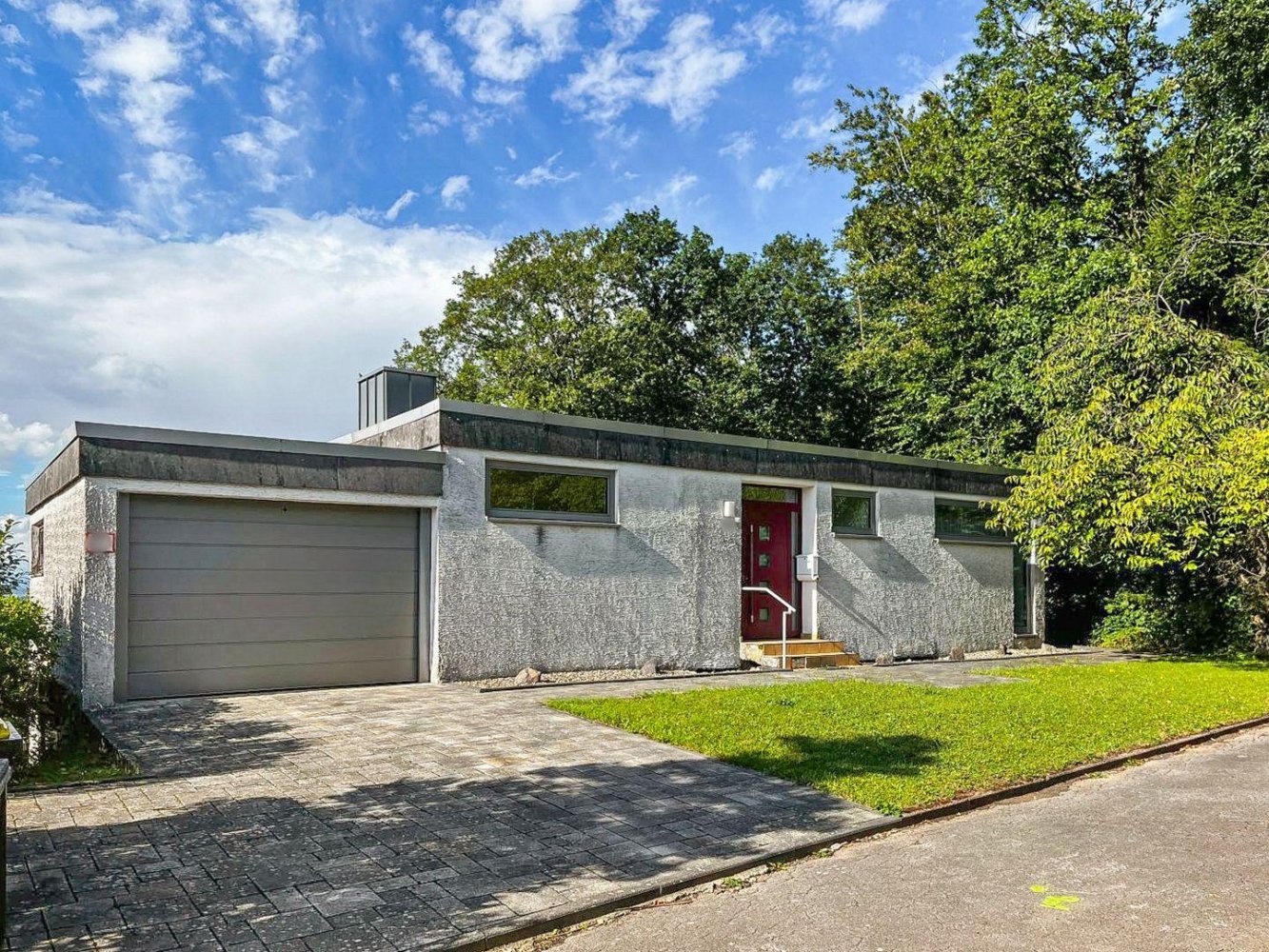 6-Zimmer Bungalow in Saarbrücken, Germany, Nr. 361754