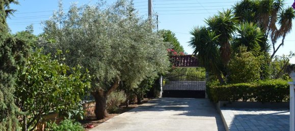 3 Schlafzimmer Gewerbliche Immobilie in Palaia Fokaia, Greece, Nr. 6988 2