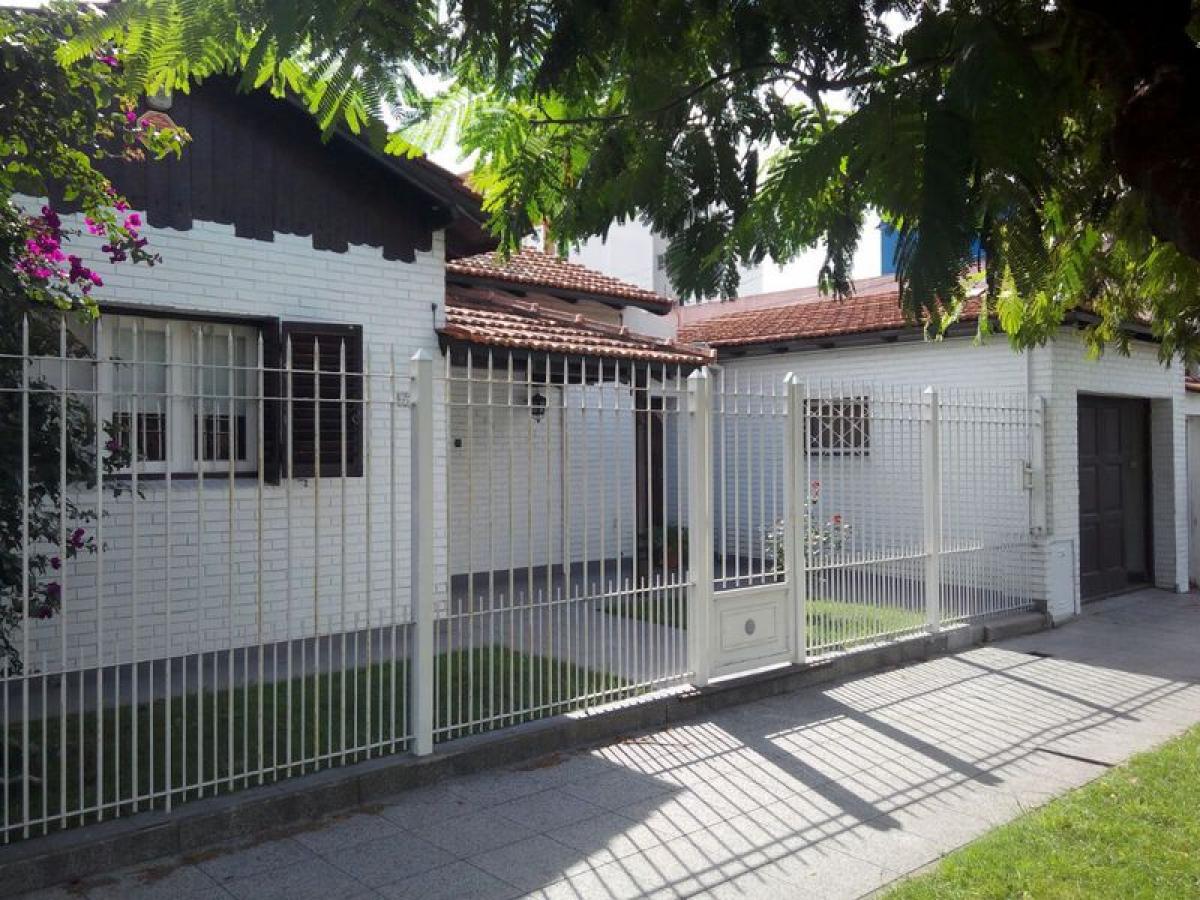 3 bedrooms House in Mar del Plata, Argentina No. 68456