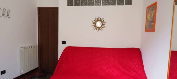 4 rooms Apartment in Rome, Italy No. 16660 2