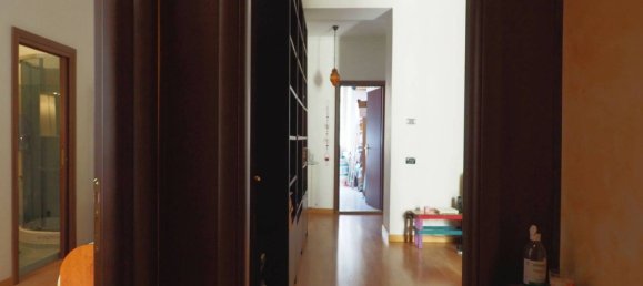 4 rooms Apartment in Rome, Italy No. 16660 8