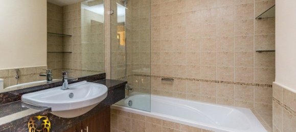 4 bedrooms Villa in Mudon, UAE No. 32431 10