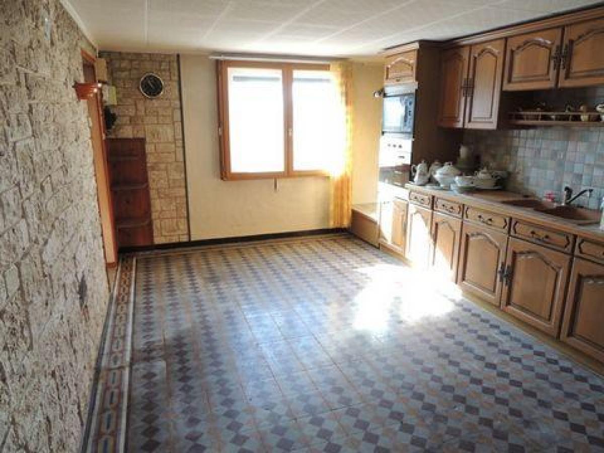 Casa de 3 dormitorios en Polliat, France No. 24217