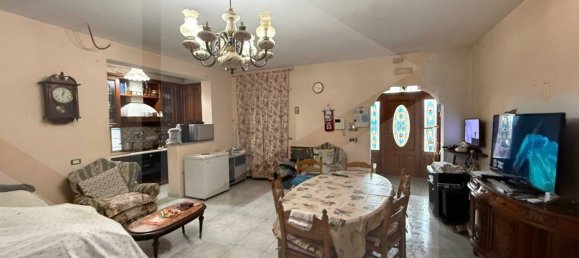 5-Zimmer Villa in Brusciano, Italy, Nr. 23940 52