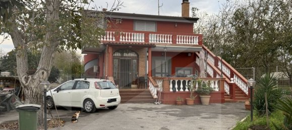 5-Zimmer Villa in Brusciano, Italy, Nr. 23940 50