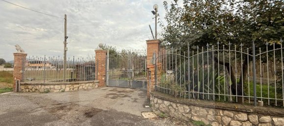 5-Zimmer Villa in Brusciano, Italy, Nr. 23940 5