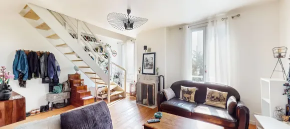 2 غرف نوم منزل ذو طابقين في Puteaux, France رقم 168019 2