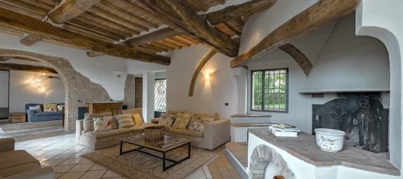 6 bedrooms House in Poggibonsi, Italy No. 52752 11