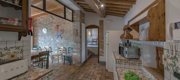 6 bedrooms House in Poggibonsi, Italy No. 52752 17