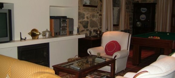 5 bedrooms Castles in Rendufe, Portugal No. 35720 4