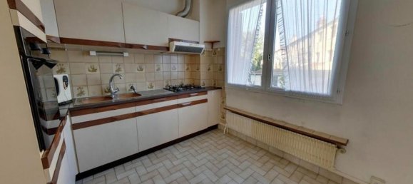 3 bedrooms House in Champigny-sur-Marne, France No. 180756 3