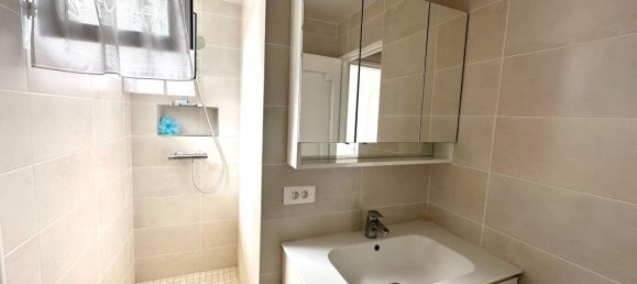 3 bedrooms House in Champigny-sur-Marne, France No. 180756 7