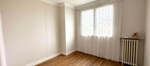 3 bedrooms House in Champigny-sur-Marne, France No. 180756 8