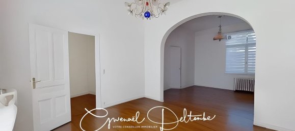 5 bedrooms House in Arras, France No. 217101 4