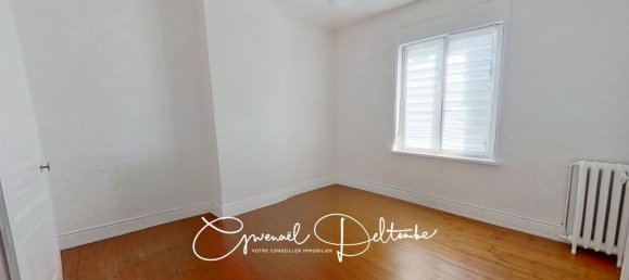 5 bedrooms House in Arras, France No. 217101 7