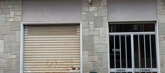 3 bedrooms Apartment in Turin, Italy No. 318190 2