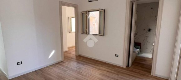 3-salle Appartement à Palermo, Italy No. 259137 6
