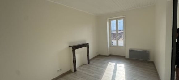 2 bedrooms House in Mareuil-sur-Lay-Dissais, France No. 300401 8