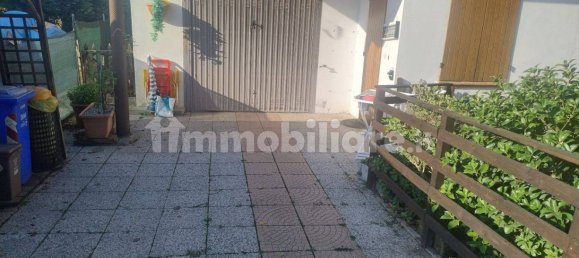 2 bedrooms Villa in Roccabianca, Italy No. 375419 20