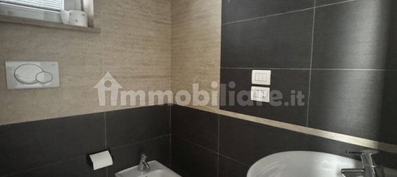 Квартира с 2 спальнями в Ези, Италия № 325760 12