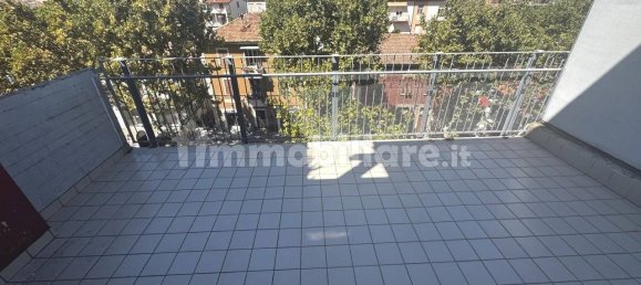 Квартира с 2 спальнями в Ези, Италия № 325760 8