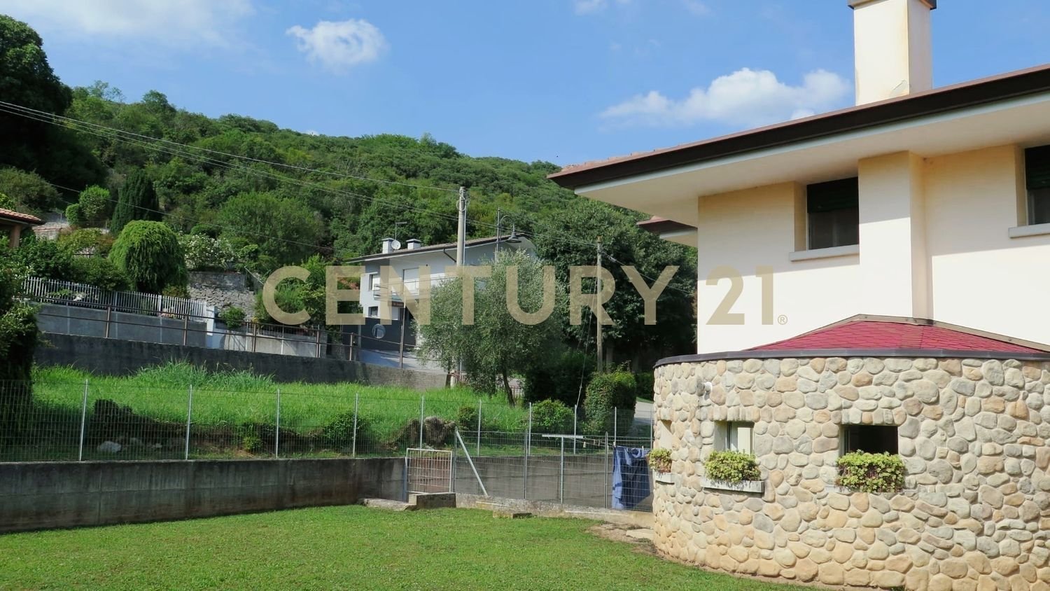 8 rooms Villa in Gorizia, Italy No. 290527