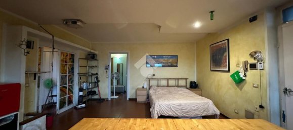 3-salle Appartement à Palazzolo sull'Oglio, Italy No. 6011 3