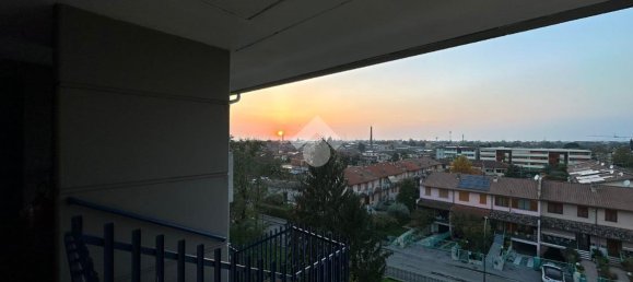 3-salle Appartement à Palazzolo sull'Oglio, Italy No. 6011 13