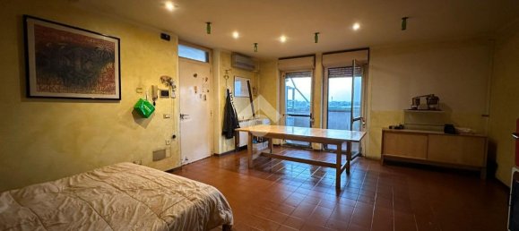 3-salle Appartement à Palazzolo sull'Oglio, Italy No. 6011 5