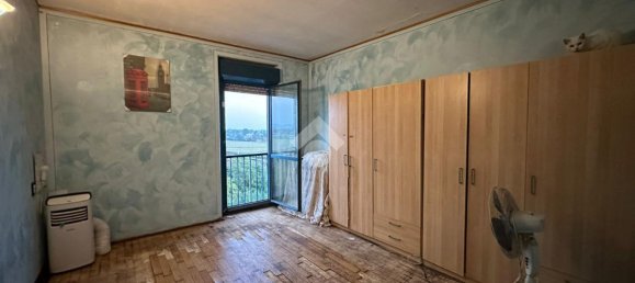 3-salle Appartement à Palazzolo sull'Oglio, Italy No. 6011 10