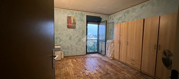3-salle Appartement à Palazzolo sull'Oglio, Italy No. 6011 4