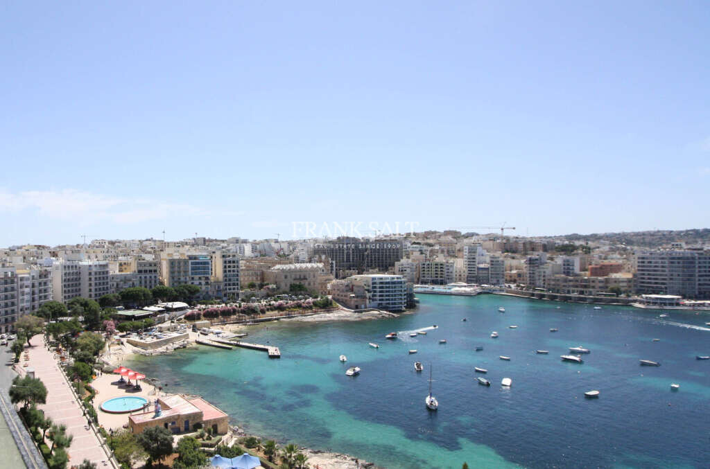 Apartamento de 3 dormitorios en Sliema, Malta No. 9844