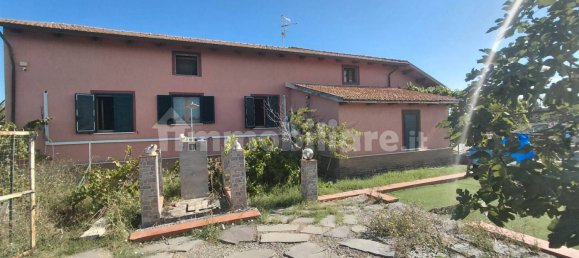 3 bedrooms Apartment in Grosseto, Italy No. 270956 2